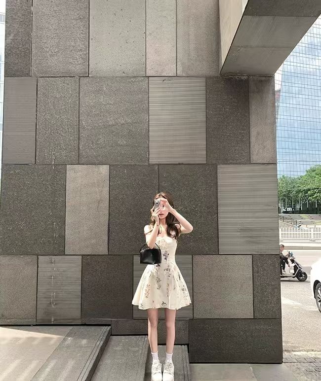 夏季收腰系帶碎花連身吊帶短裙